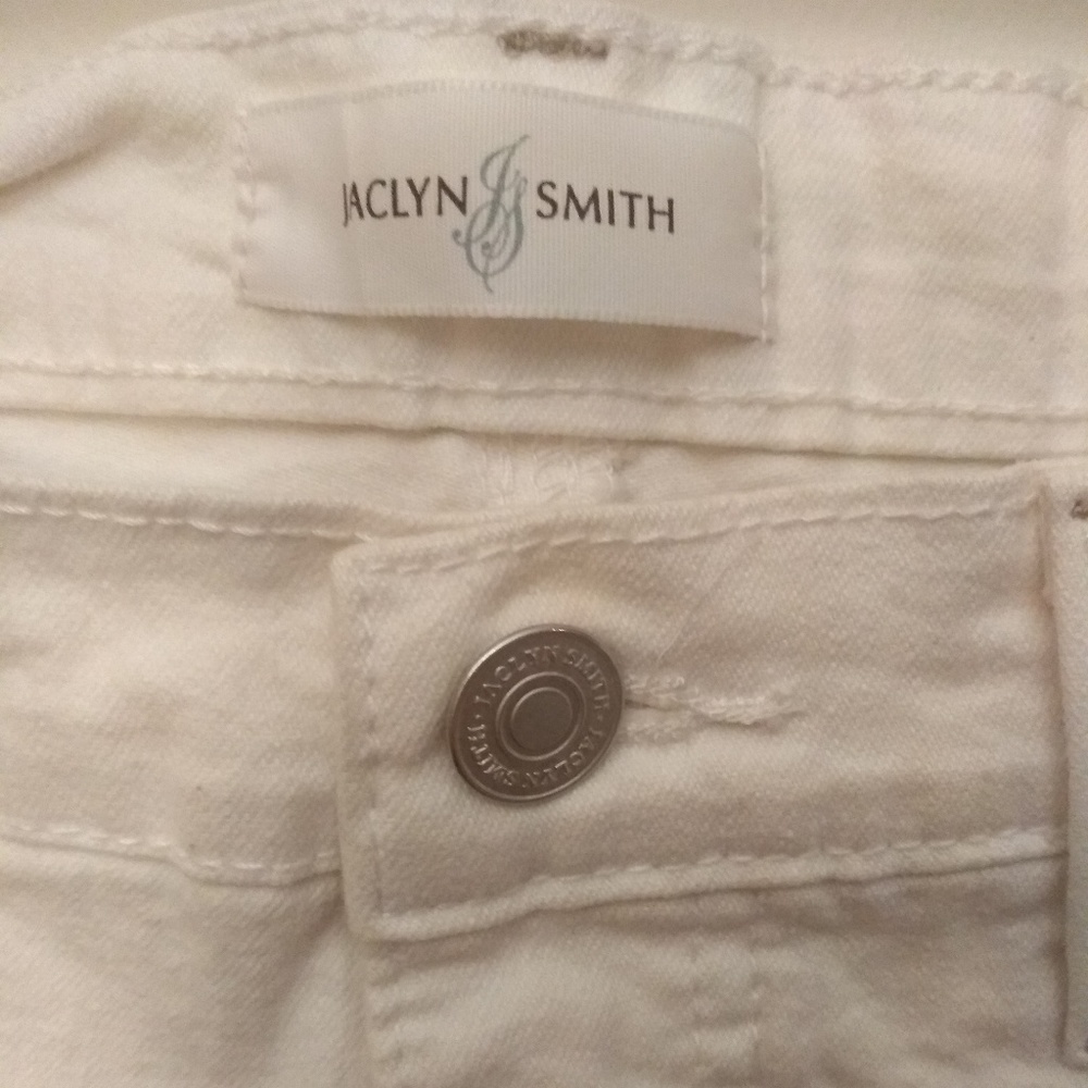 Jaclyn Smith white jeans - size 18